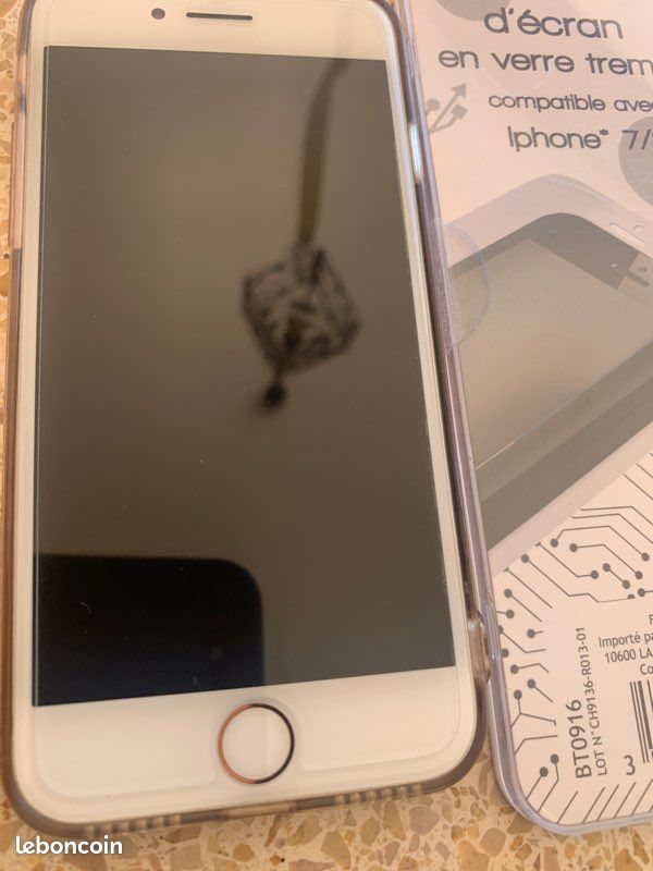 Protection verre trempé iPhone 8 et 7 (image 2)