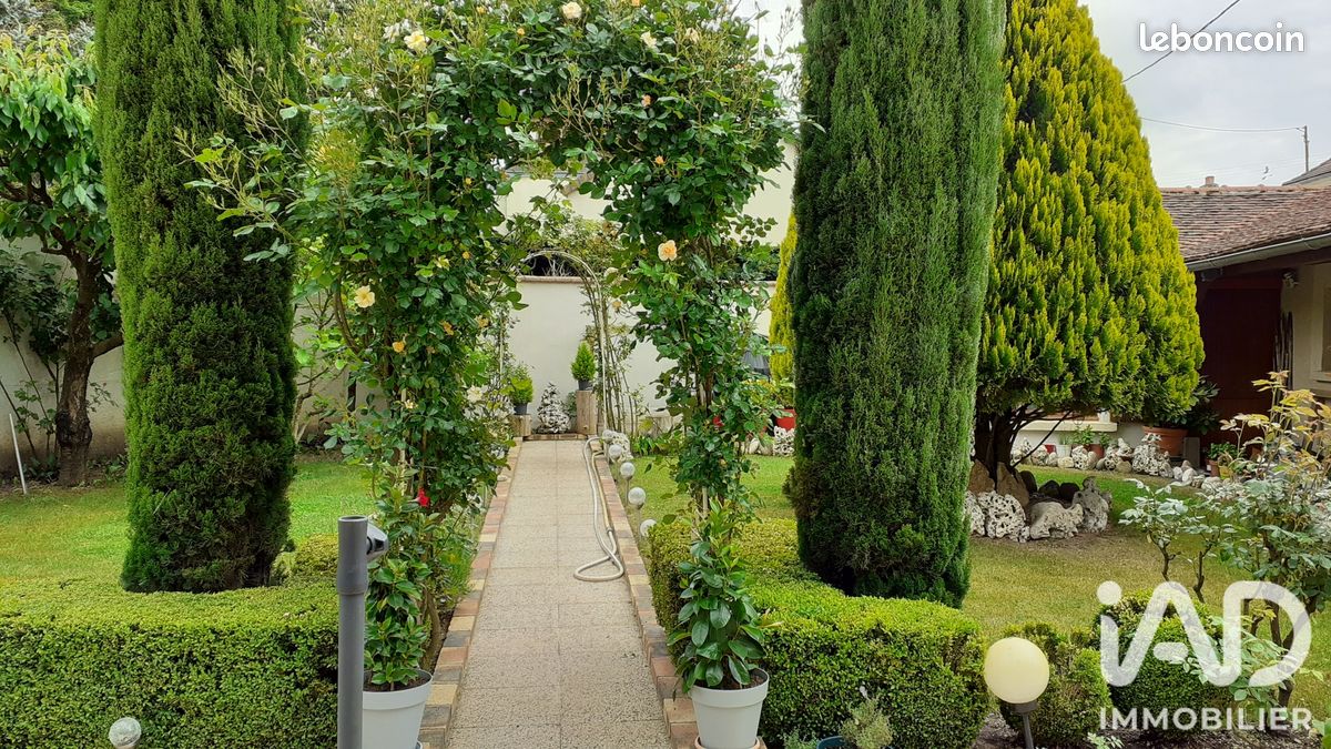 Maison 6 pièces 204 m² · à Gurgy · 204 m² · 346 000 €