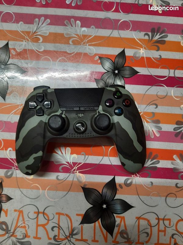 Manette ps4 très bon état (image 1)