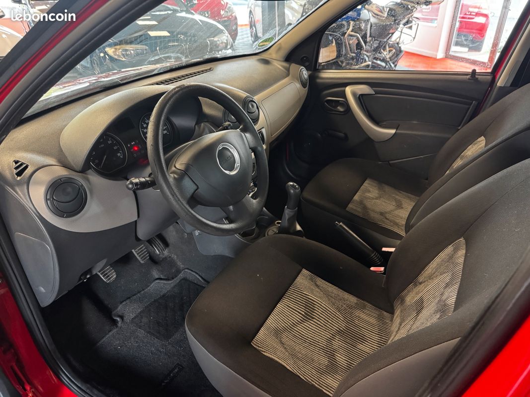 DACIA Sandero 1.2 16v 75ch Ambiance (image 4)