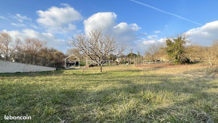 Terrain 3 063 m² Peyrignac