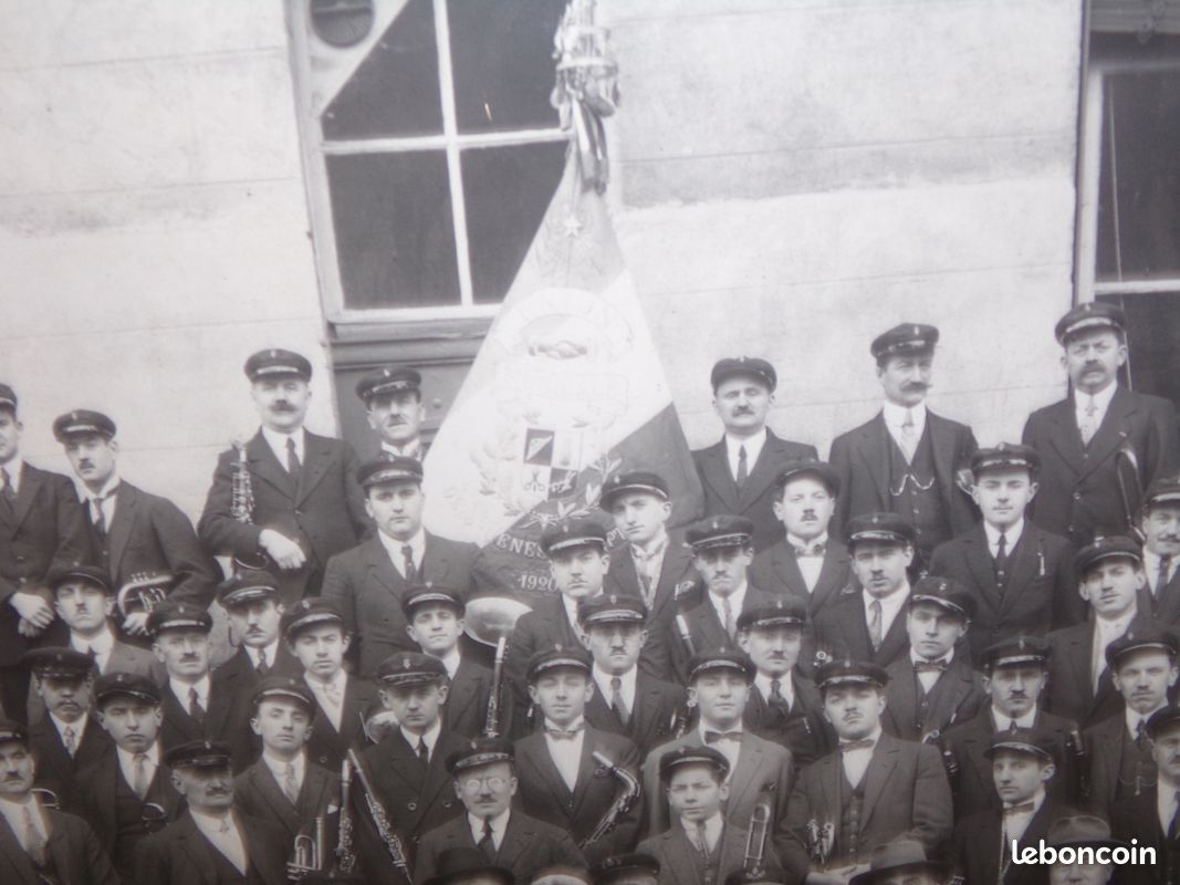 Cadre photo,Union Musicale de St Genest Lerpt ( Loire ),1925,photographe Garotti Saint-Etienne (image 3)