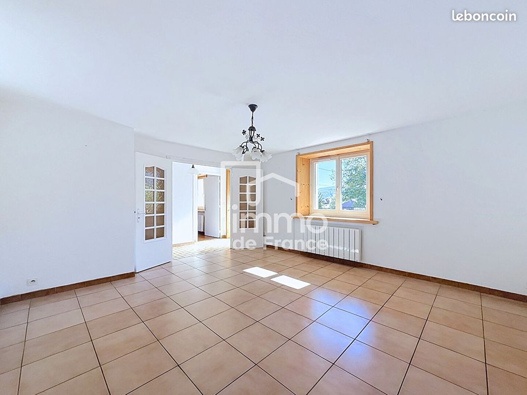 Appartement 2 pièces 71 m² · à Valserhône · 71 m² · 150 000 €