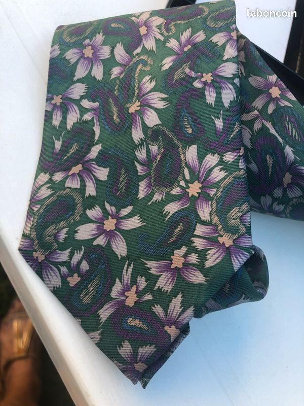 Cravate soie Enzo Ballagio et sa pochette, neuf (image 2)