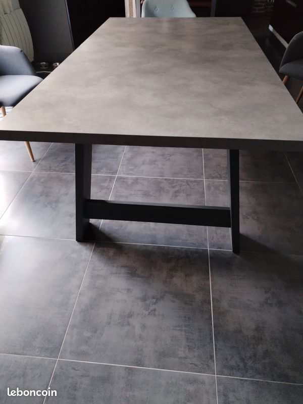 Table à manger gris béton (image 5)