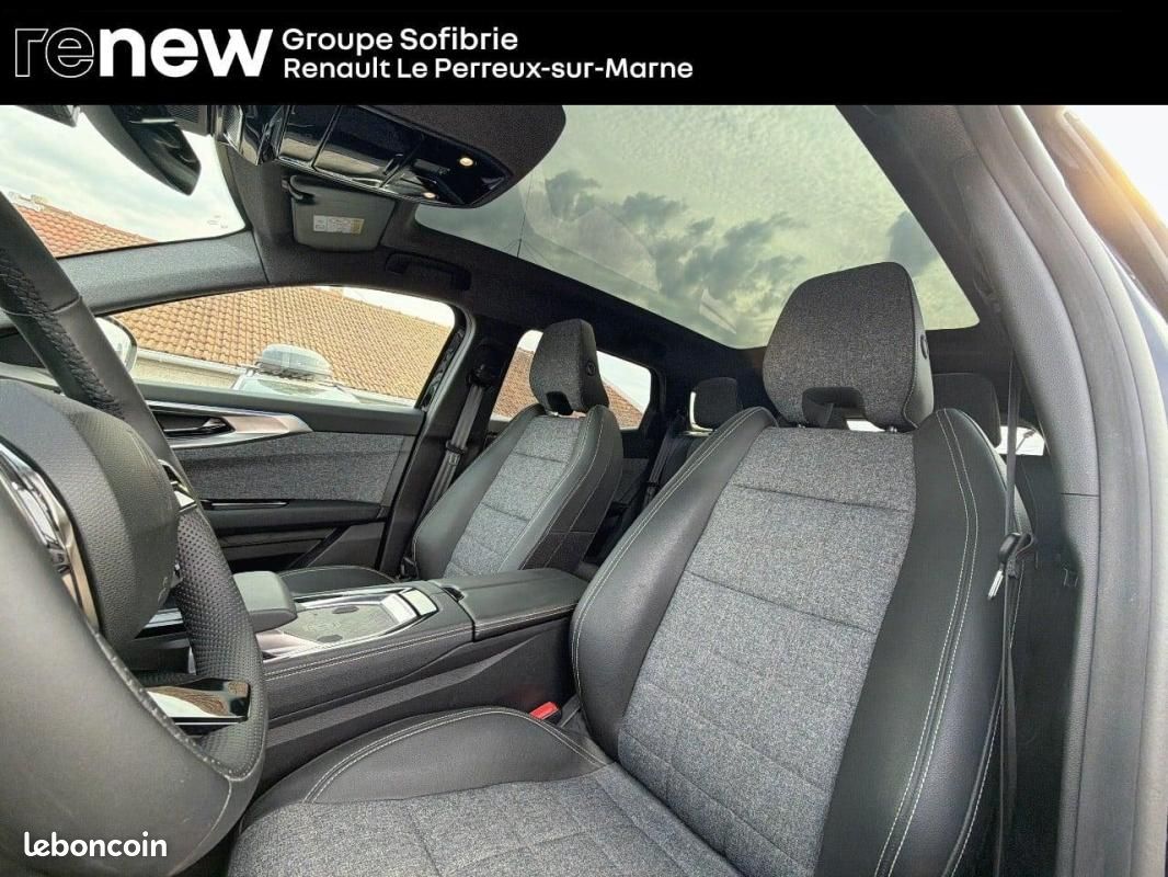 Renault Espace VI full hybrid E-Tech 200 ch 7pl Techno (image 27)