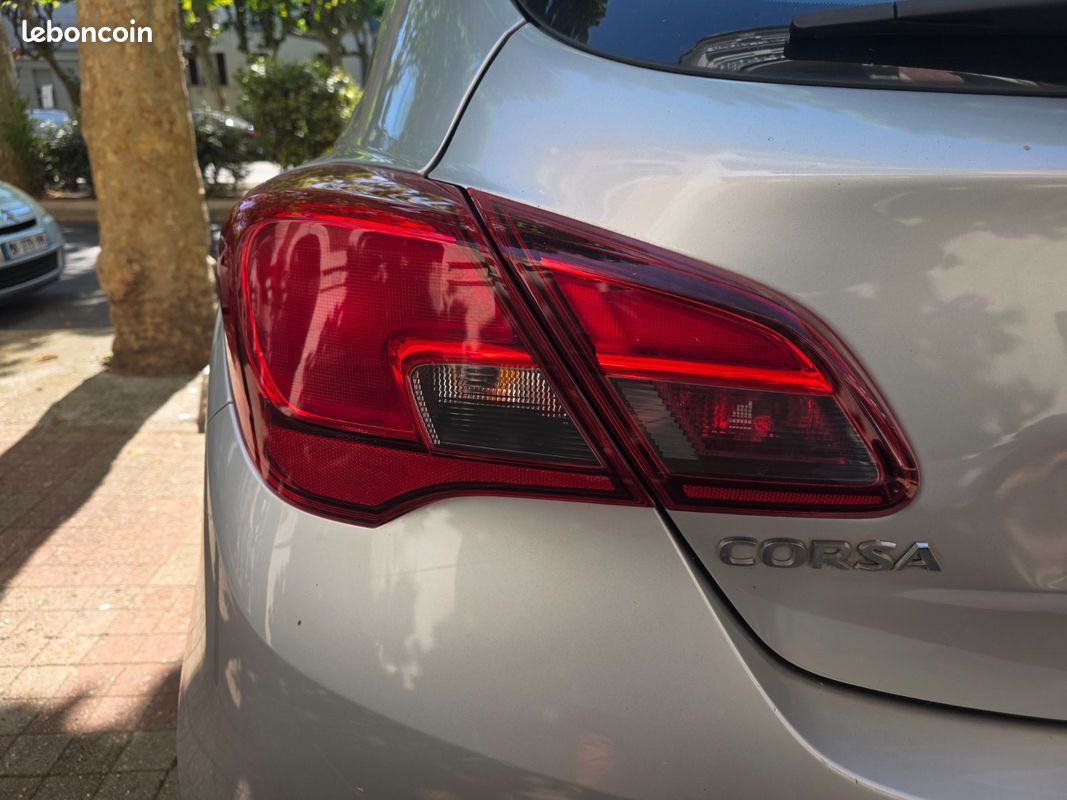 OPEL CORSA 1.4 90 ch Design 120 ans BVM5 - CARPLAY / CAMERA DE RECUL (image 11)