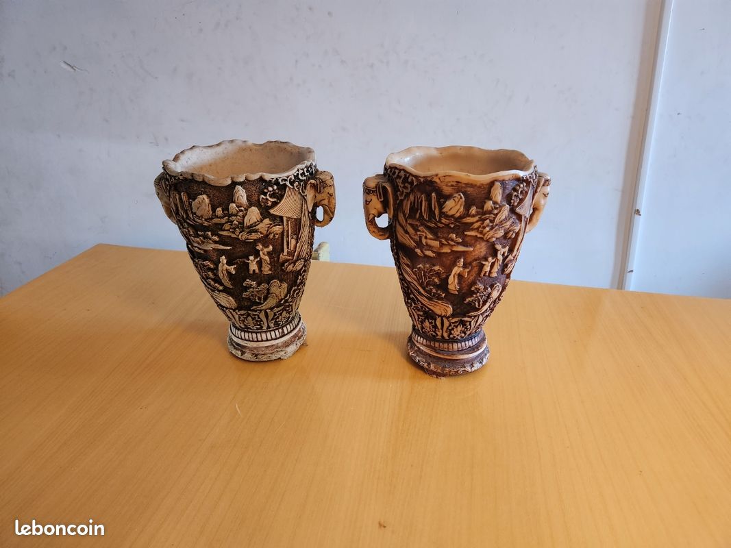 Vase / Pot Décoratif Style Indien En Résine, Cuir Et Plume - Hauteur Environ 30cm