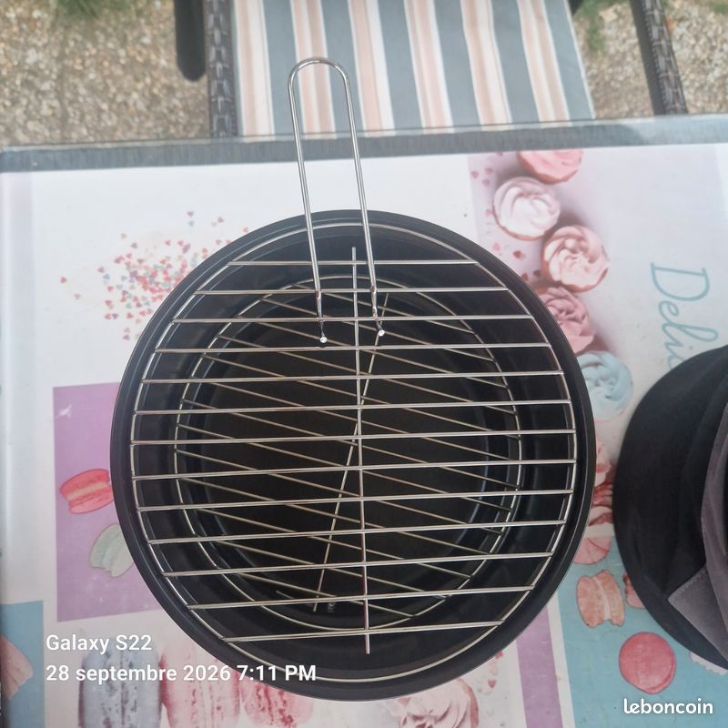 Barbecue portable avec sac de rangement (image 2)