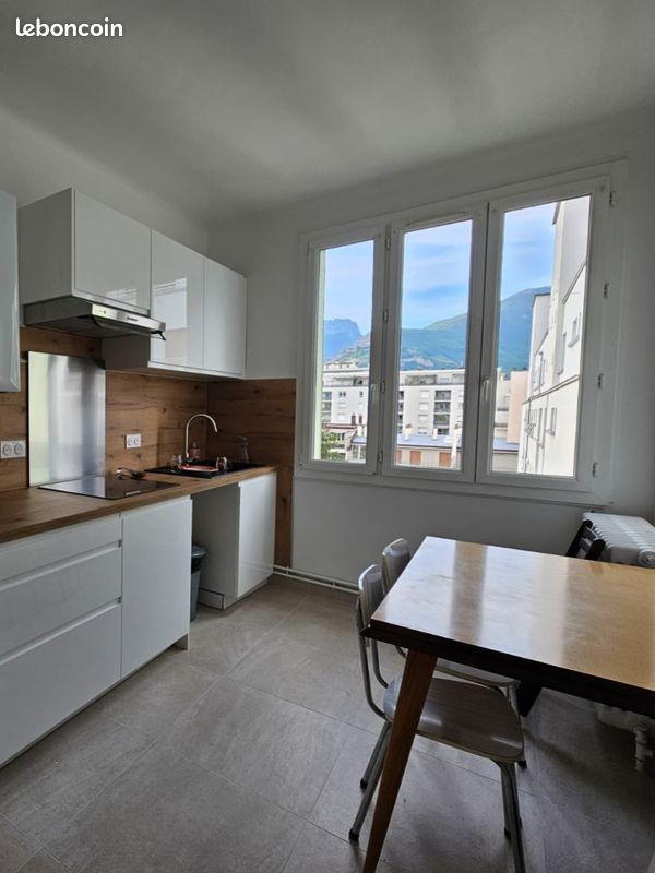 Appartement 3 pièces 57 m² · à Grenoble · 57 m² · 920 €