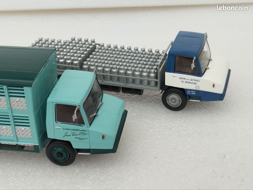 Maquette de camion citerne Total Berliet GLR par la fondation Berliet