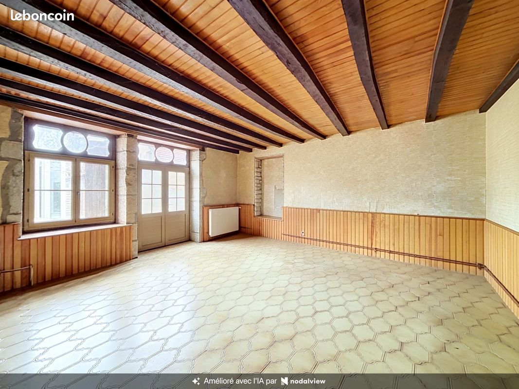 Maison 6 pièces 177 m² · à Oiselay-Et-Grachaux · 177 m² · 120 000 €
