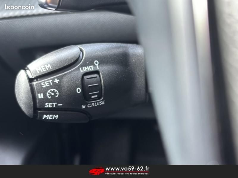 Peugeot 208 1.2 Hybrid 110ch Allure e-DCS6 (image 17)