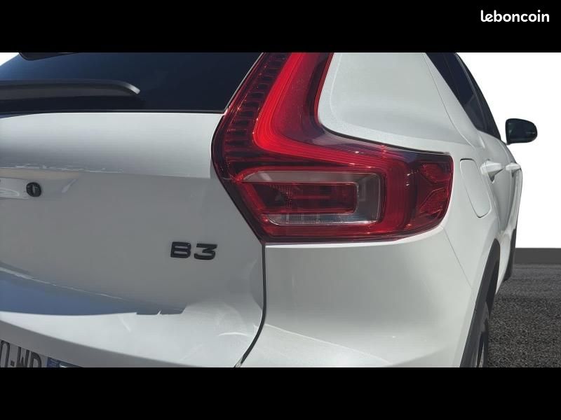 Volvo XC40 B3 163ch Black Edition DCT 7 (image 8)
