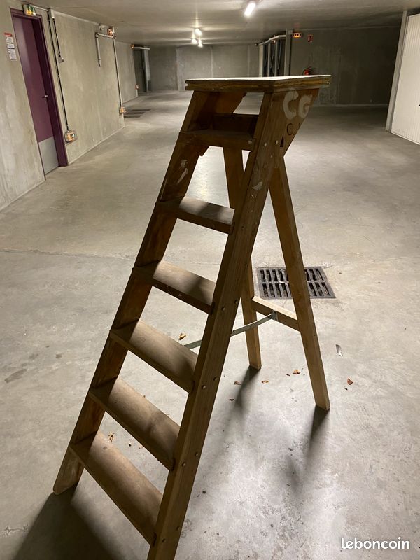 Échelle en bois (image 2)