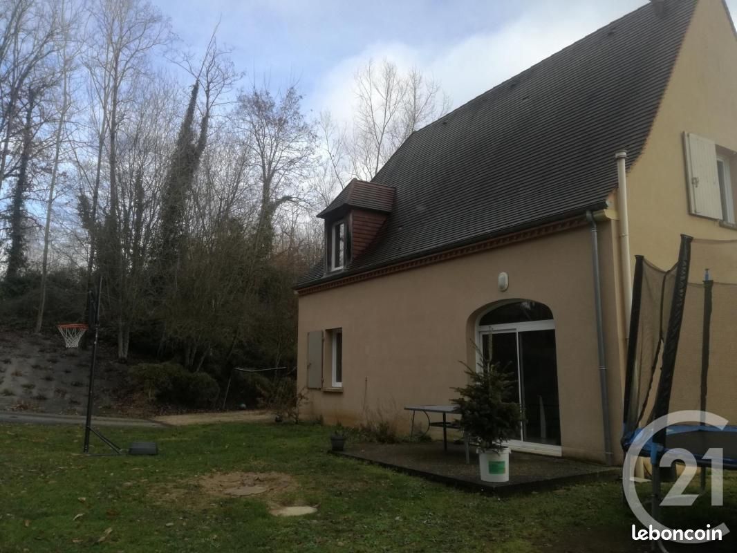 Maison 4 pièces 88 m² · à Saint-Vincent-le-Paluel · 88 m² · 900 €/mois