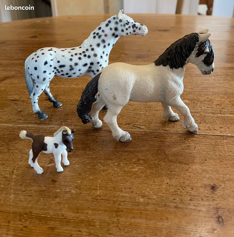 Lot De 9 Chevaux Schleich - Figurines Animalières Occasion, Parfait Pour Collection Ou Jouet