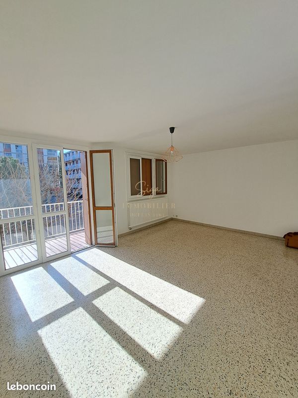 Appartement 4 pièces 80 m² · à Marseille · 80 m² · 1 050 €/mois