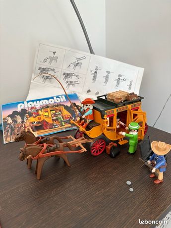 PLAYMOBIL: LE CHEVAL MARRON - statuette résine 23 cm, leblon-delienne