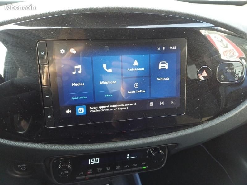 Toyota Aygo X 116h Graphic (image 18)
