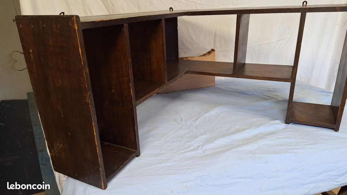 Ancienne etagere d angle en bois (image 3)