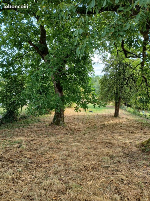 Terrain à bâtir · à Laval-Morency · 25 000 €