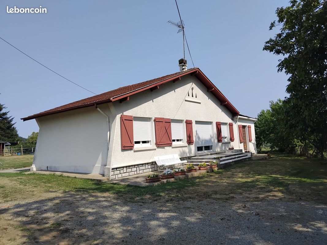 Maison 5 pièces 93 m² · à Charritte-de-Bas · 93 m² · 220 000 €