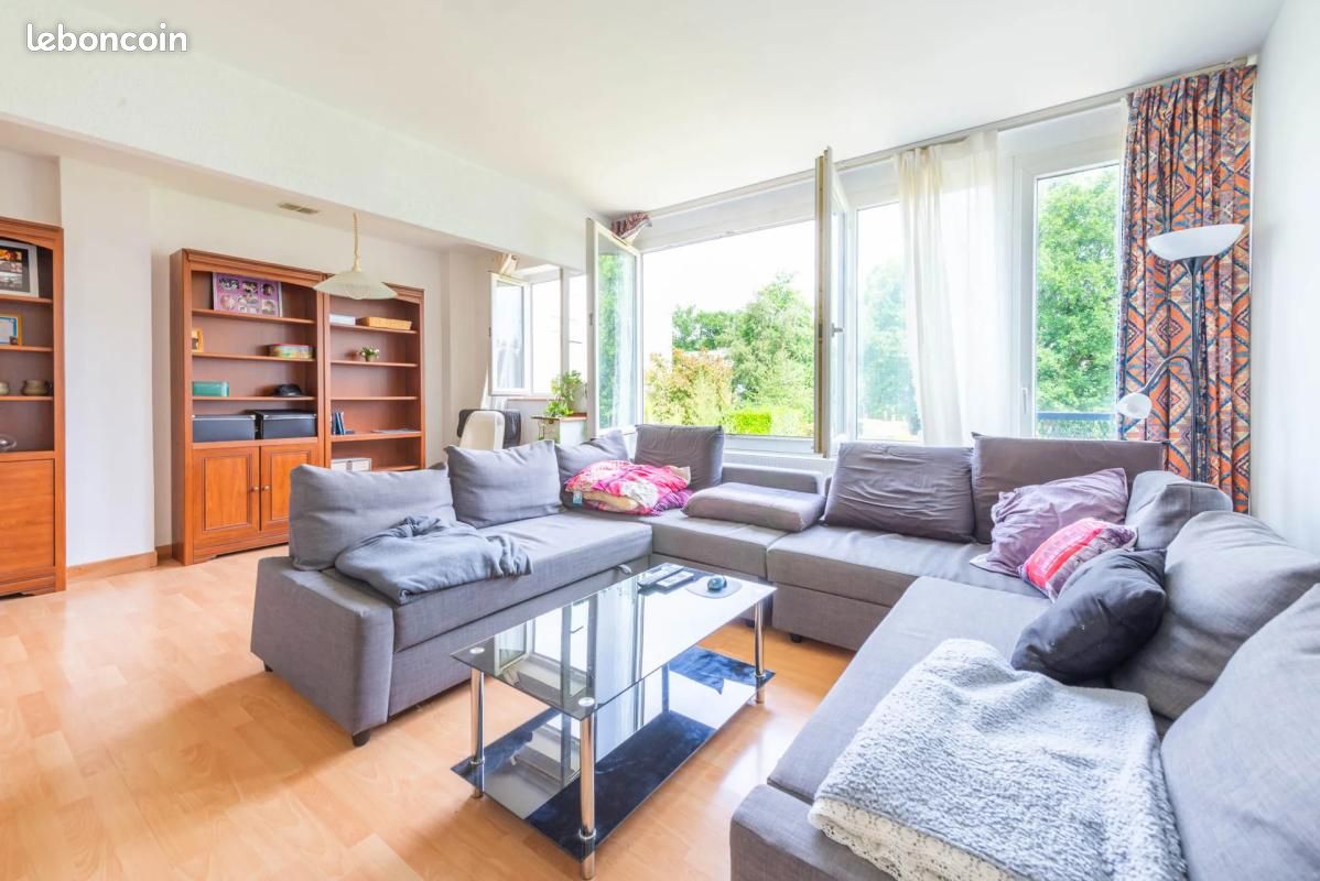 Appartement 5 pièces 101 m² · à Coignières · 101 m² · 260 000 €