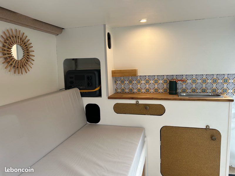 Van aménagé (Intérieur neuf) (image 1)