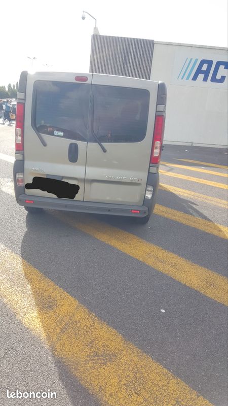 Opel vivaro (image 1)