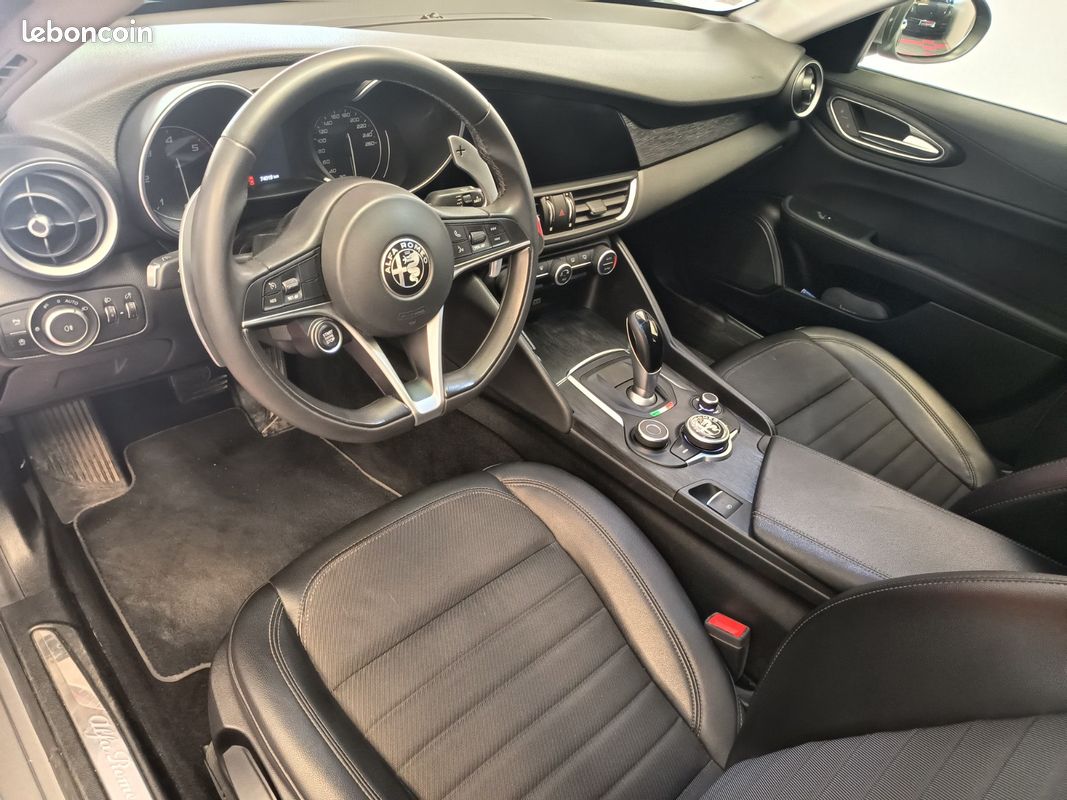 ALFA ROMEO GIULIA MY19 2.2 190 CH AT8 EXECUTIVE - ATTELAGE / CAMERA / Garantie (image 33)