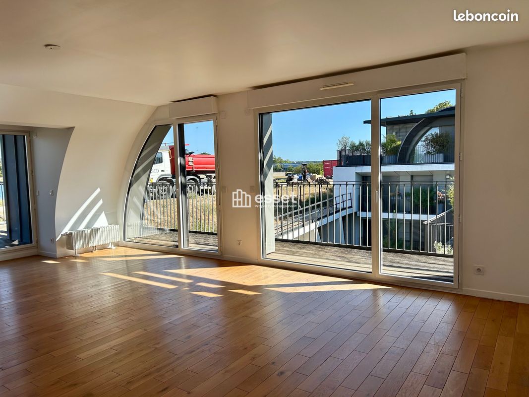 Appartement 5 pièces 123 m² · à Versailles · 123 m² · 3 456 €/mois