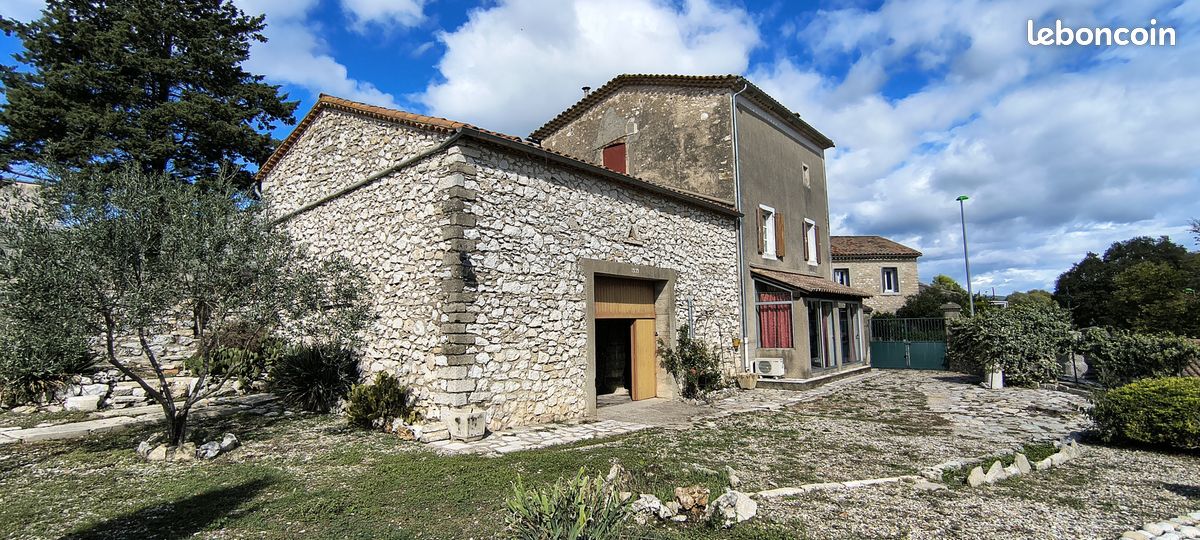 Maison 5 pièces 105 m² · à Saint-Martin-de-Londres · 105 m² · 625 000 €