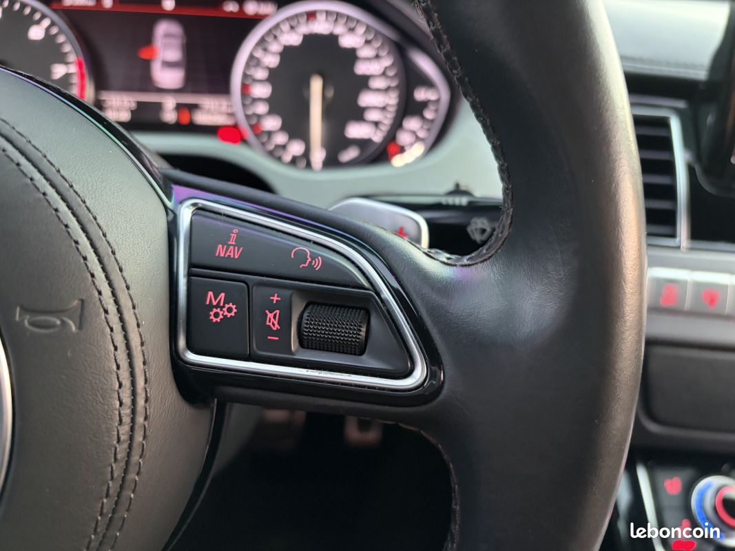 Audi s8 d4 (i) v8 4.0 tfsi 520 quattro toit ouvrant bose soft close (image 27)