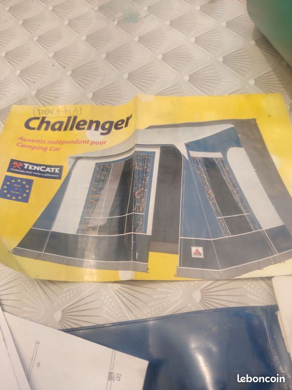 Auvent indépendant pour camping car / camion (image 1)