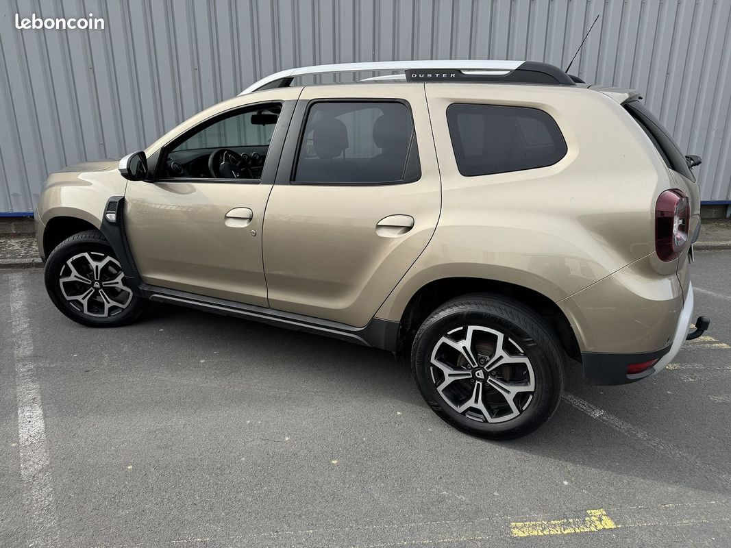 Dacia DUSTER 1.5 BLUE DCI 115CH 15 ANS 4X2 - 20 (image 12)