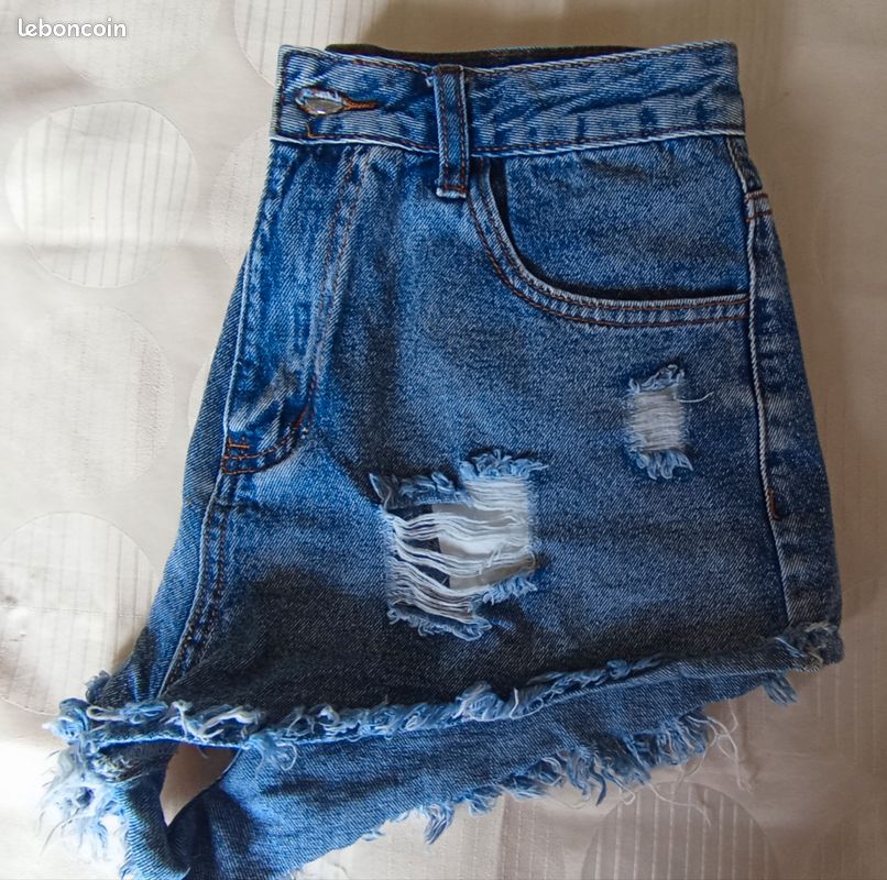 Short en d' jean femme taille 36 Shein Vêtements