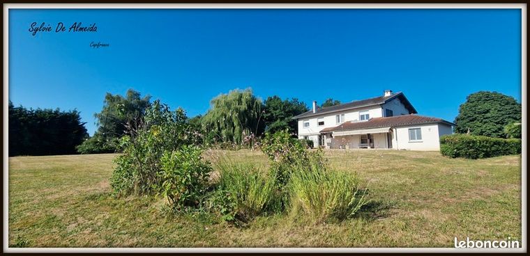 Maison 8 pièces 270 m²