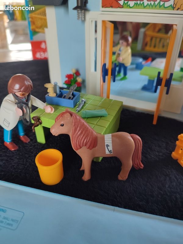 Plaque / Base Pour Playmobil Clinique Vétérinaire 4343 - Réf. 30286130 - Occasion Bon état