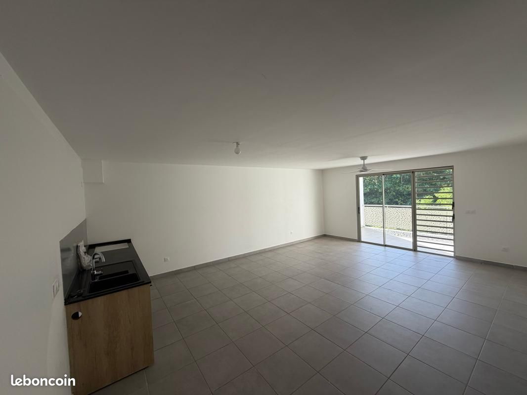 Appartement 2 pièces 77 m² · à Cayenne · 77 m² · 962 €