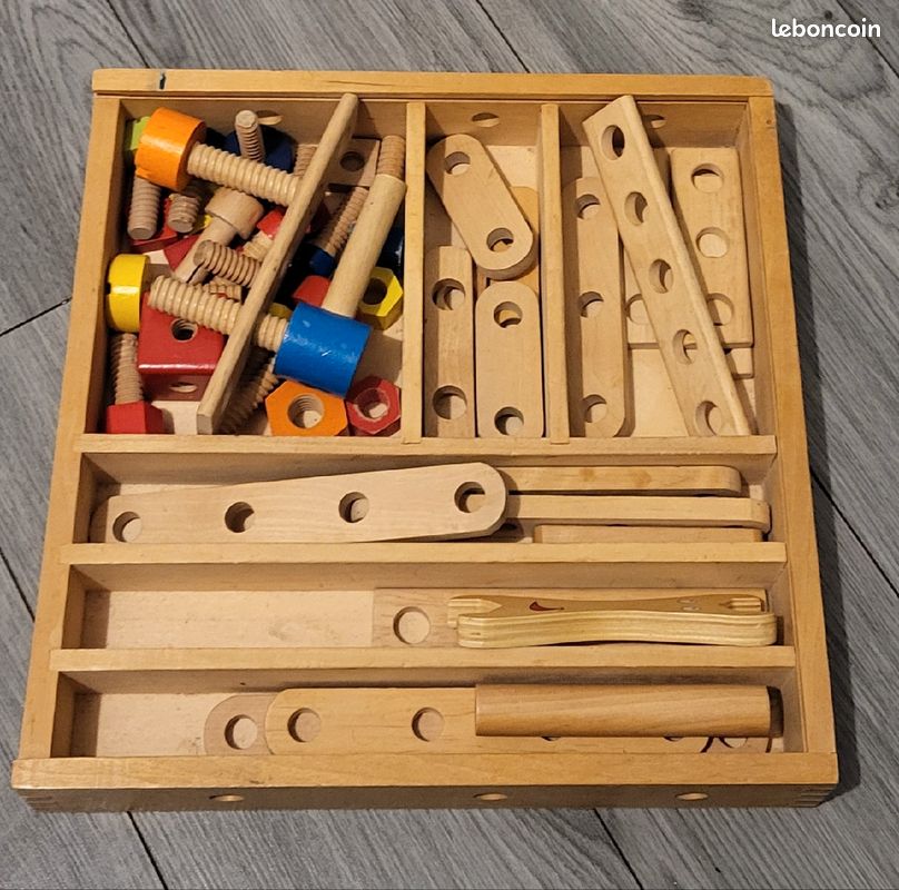 Jeu en bois (image 1)
