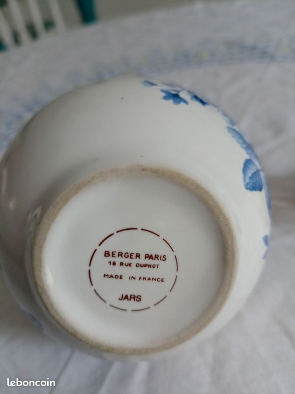 Ancienne lampe Berger en porcelaine et fleurs bleues (image 9)