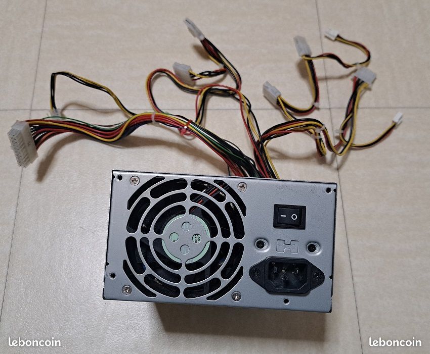 Alimentation PC FSP ATX-200PA 200W - Occasion, Format ATX, Pour Vieux PC Ou Serveur