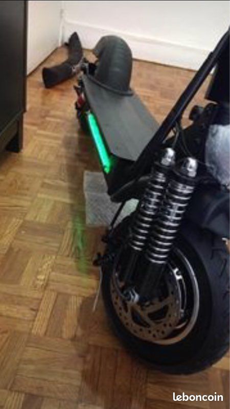 Trotinette électrique (image 1)