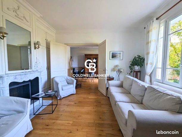 Maison 12 pièces 299 m²