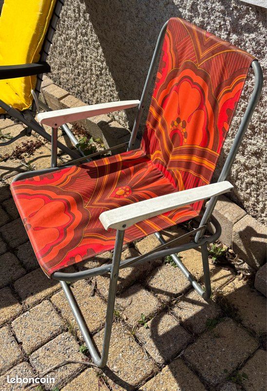 Ancien Fauteuil De Camping Pliant Orange – Vintage Et Plein De Charme