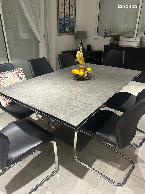 Table à manger Roche Bobois Nephtis (image 1)