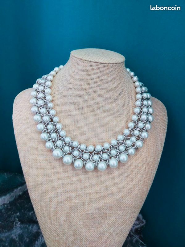 Collier Plastron Large Tresse Métal Argenté Et Perles Jais – Noir/gris – Gothique