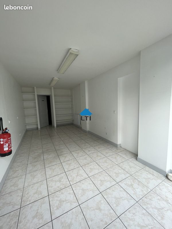 Local commercial 43 m² Le Grand-Village-Plage (image 1)