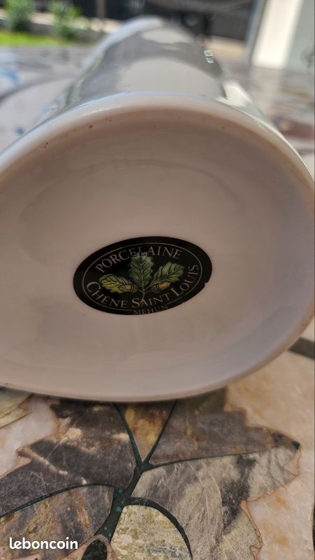Vase totem en porcelaine blanche (image 9)